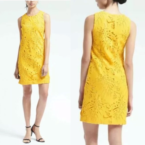 Banana Republic Dresses & Skirts - Banana Republic lace shift dress